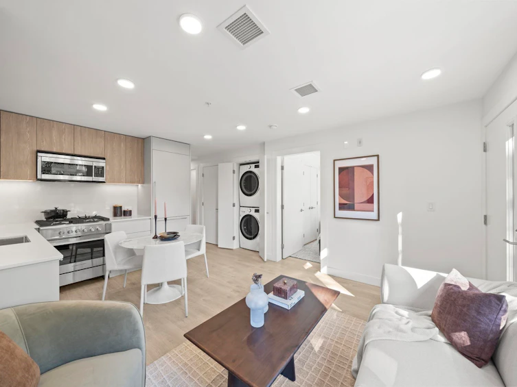 6311 Oak Street, Vancouver, BC, V6M 0E3 - 6