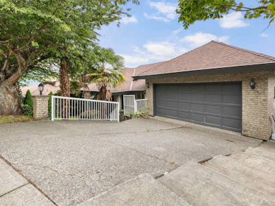 3 Burrard Crescent - 4