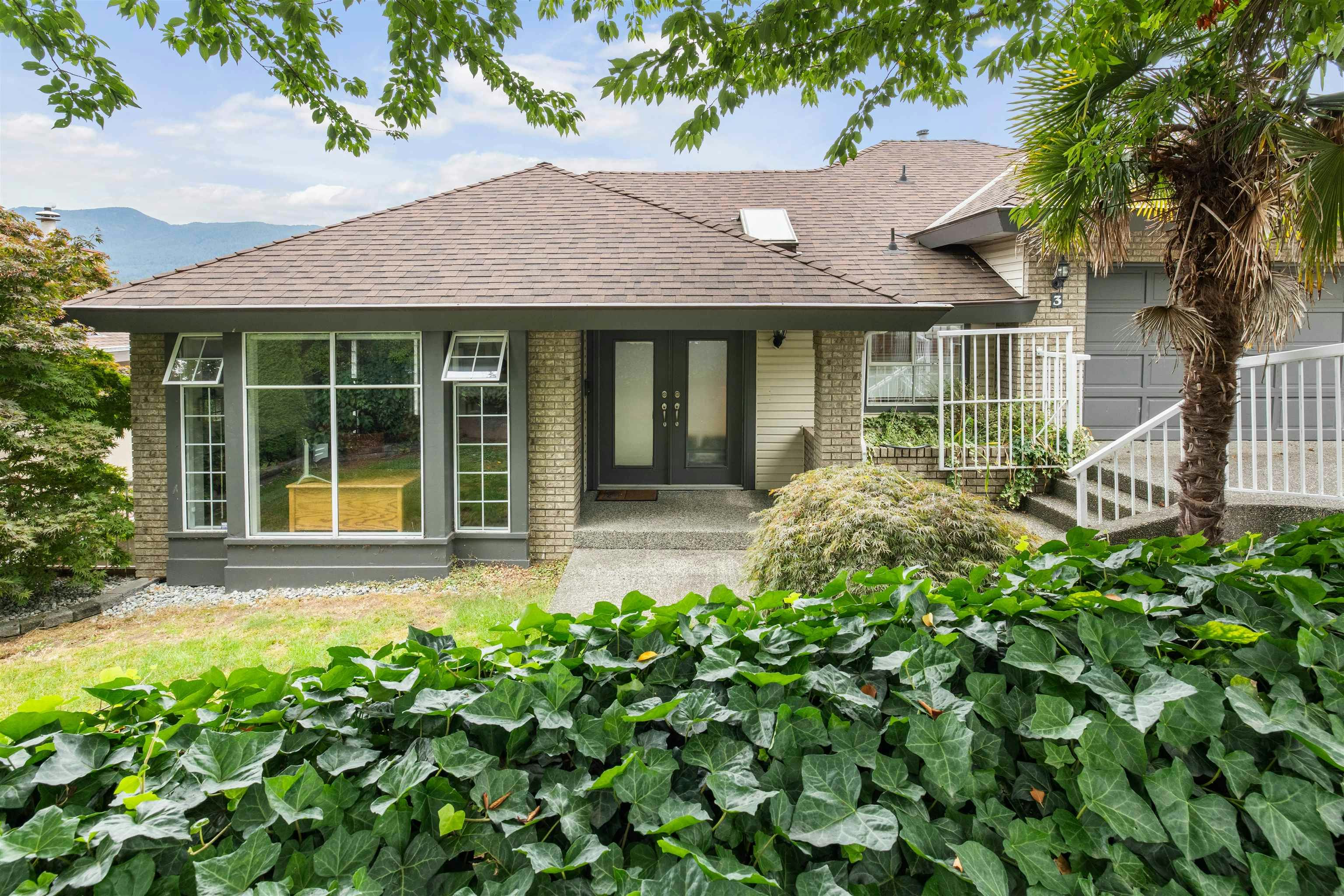 3 Burrard Crescent - 3