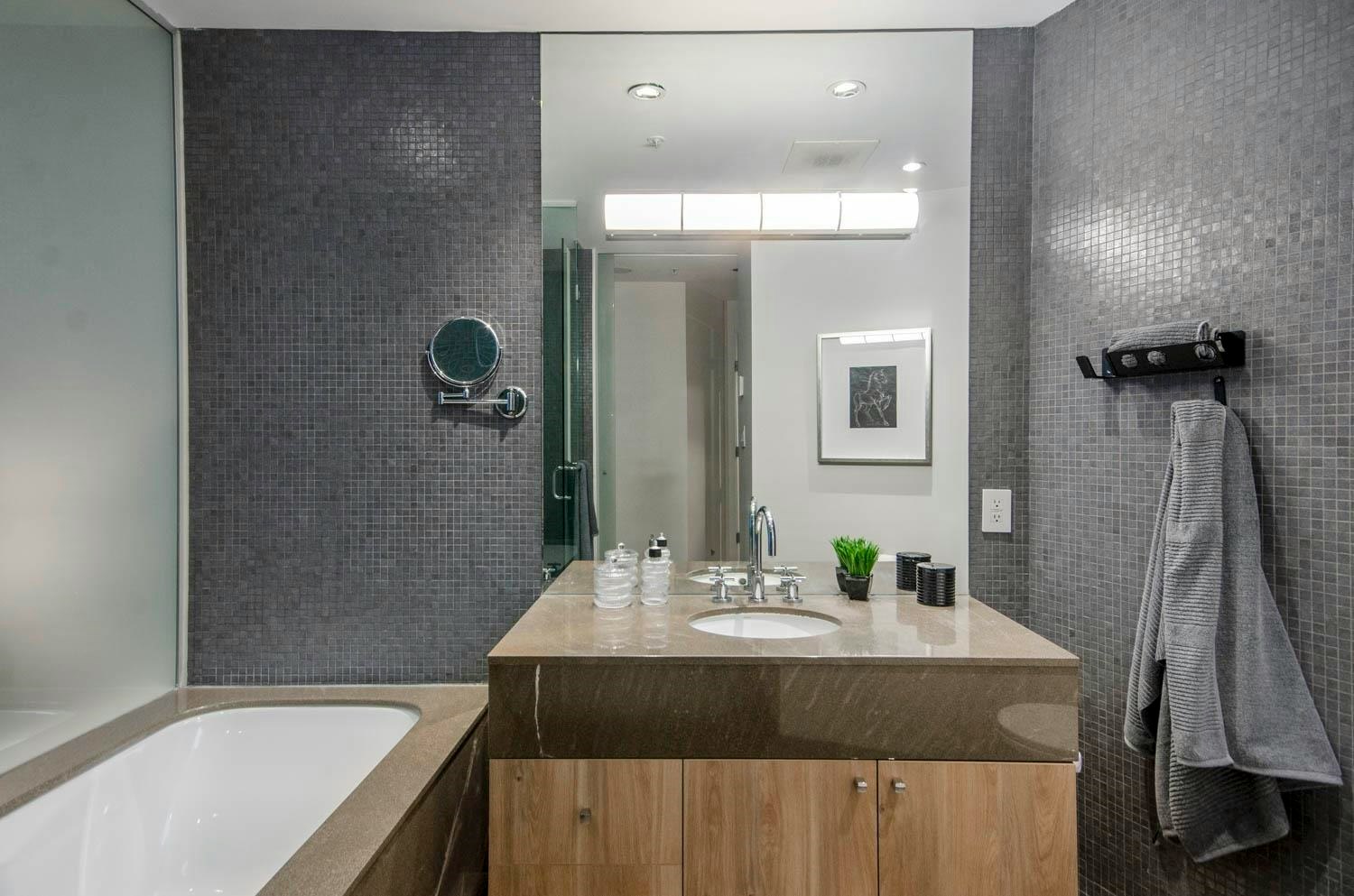 340X-1077 W Cordova Street, Vancouver, BC, V6C 0B9 - 10
