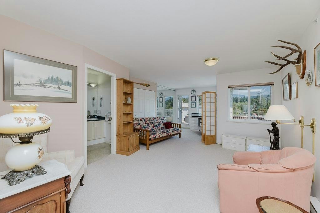 222-1585 Field Road, Sechelt, BC, V7Z 0H1 - 9
