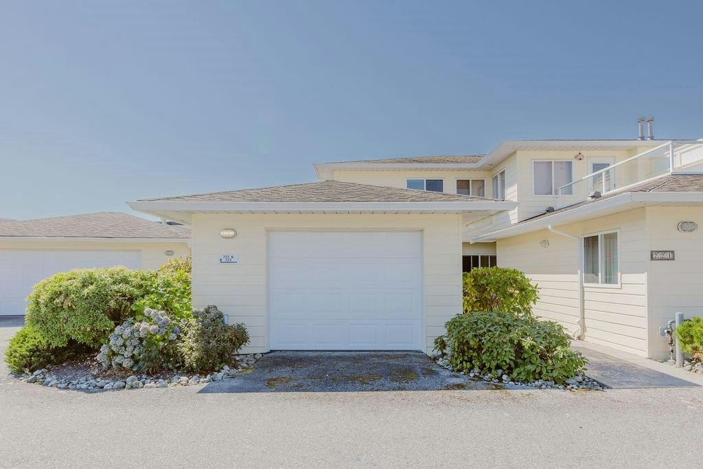 222-1585 Field Road, Sechelt, BC, V7Z 0H1