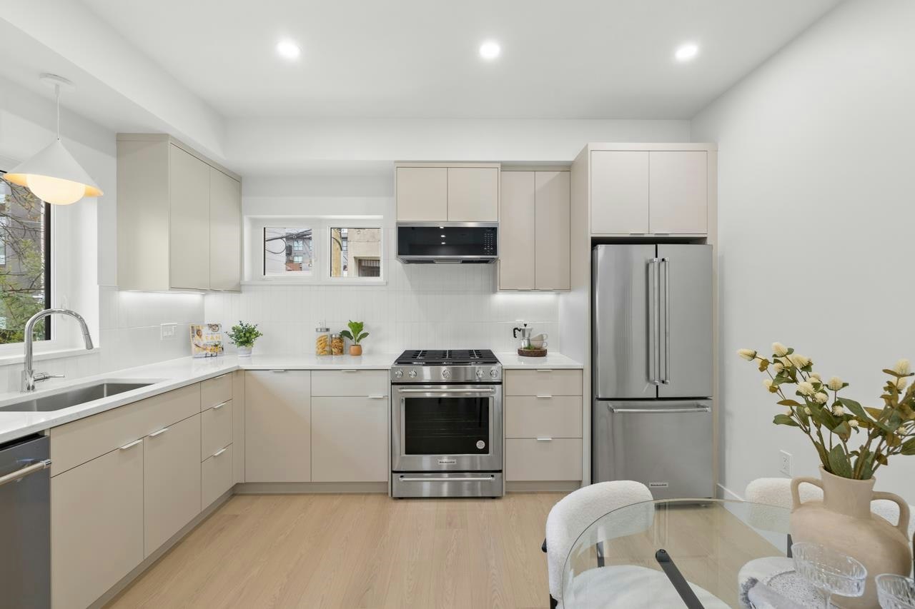 101-2137 E Pender Street, Vancouver, BC, V5L 1X3 - 10