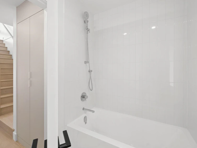 101-2137 E Pender Street, Vancouver, BC, V5L 1X3 - 19