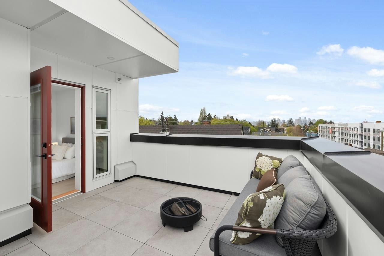 201-2135 E Pender Street, Vancouver, BC, V5L 1X3 - 21