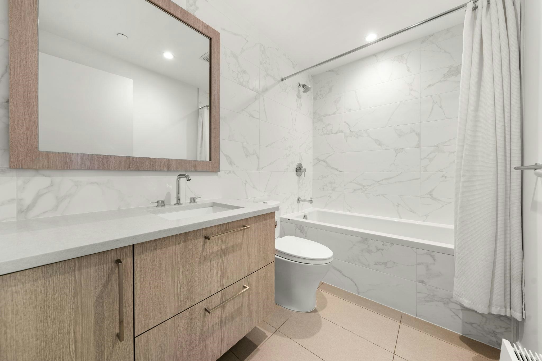 115-747 E 3rd Street, North Vancouver, BC, V7L 1G8 - 11