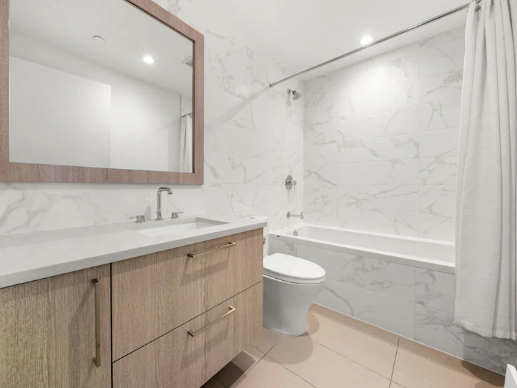 115-747 E 3rd Street, North Vancouver, BC, V7L 1G8 - 11