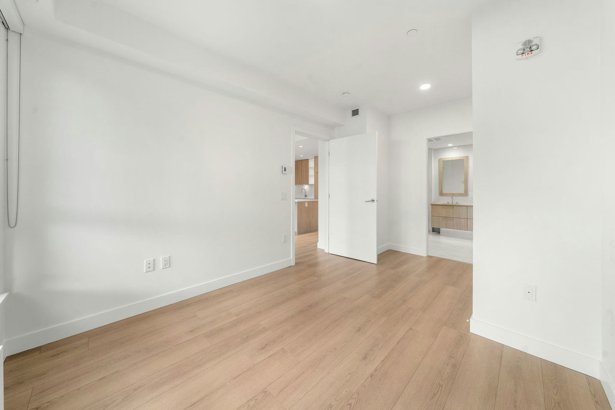115-747 E 3rd Street, North Vancouver, BC, V7L 1G8 - 14