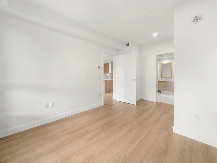 115-747 E 3rd Street, North Vancouver, BC, V7L 1G8 - 14