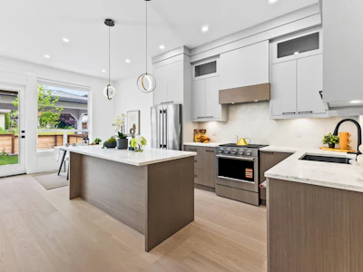 103-1045 Quadling Avenue - 5