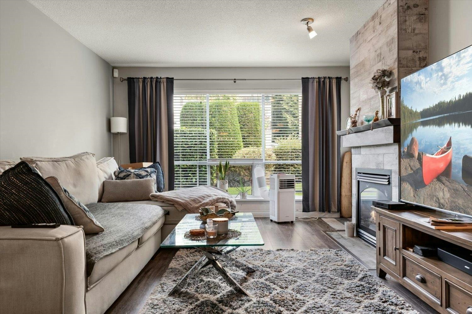 102-33280 E Bourquin Crescent, Abbotsford, BC, V2S 7K2