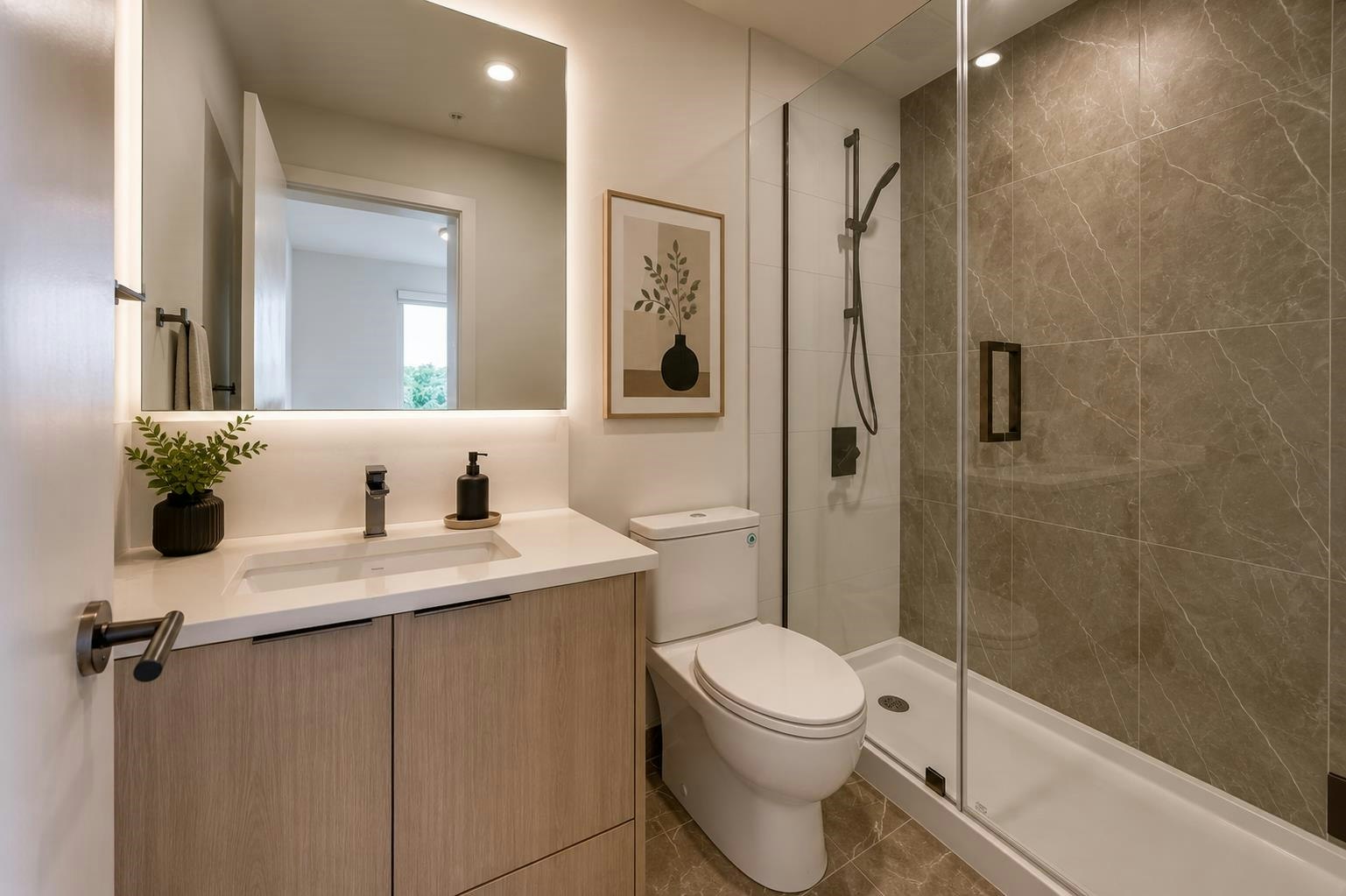 557-422 E 3rd Street, North Vancouver, BC, V7L 0K1 - 5