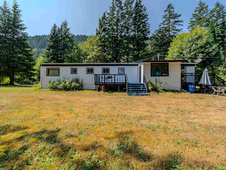 27000 Trans Canada Highway, Yale, BC, V0X 1L3 - 8