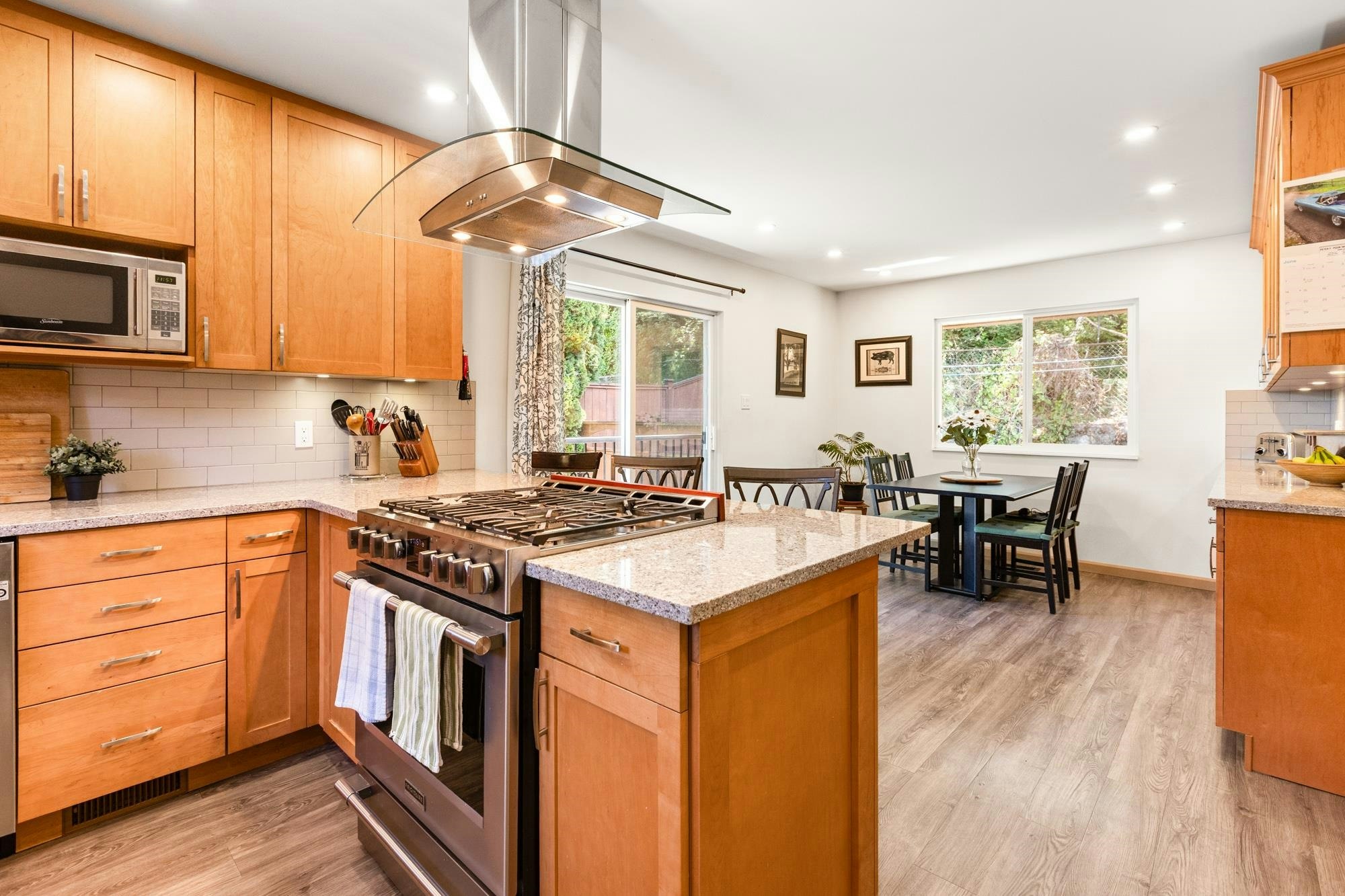10264 Main Street, Delta, BC, V4C 7H3 - 11