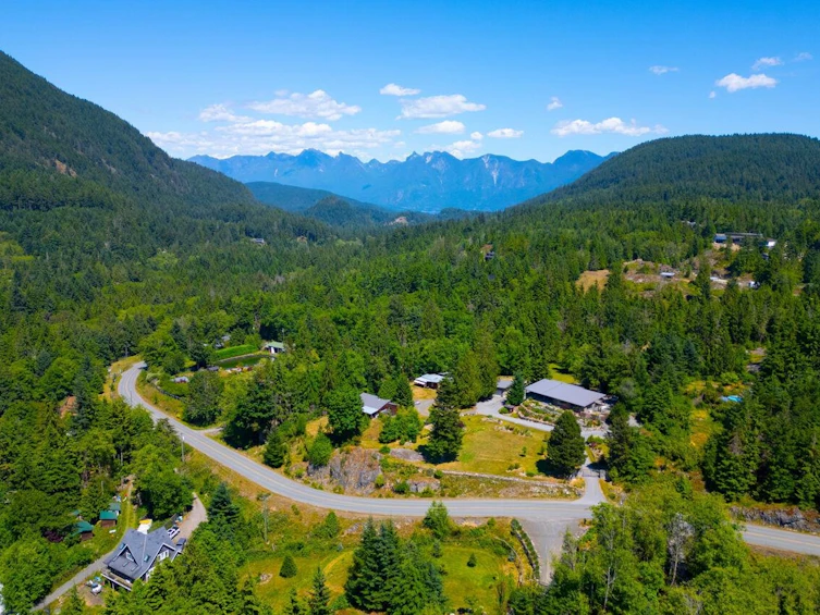 465 Sunset Road, Bowen Island, BC, V0N 1G2 - 37