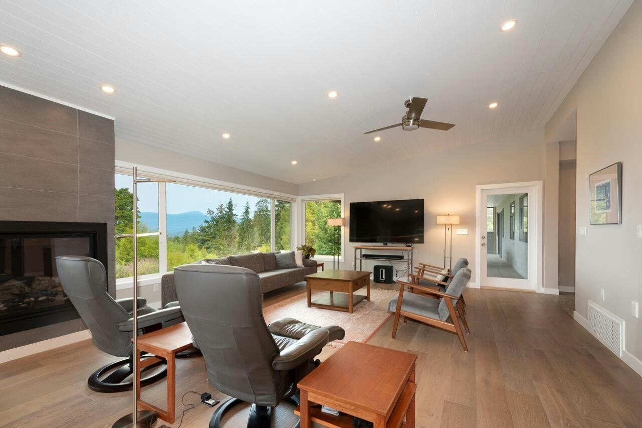 465 Sunset Road, Bowen Island, BC, V0N 1G2 - 7