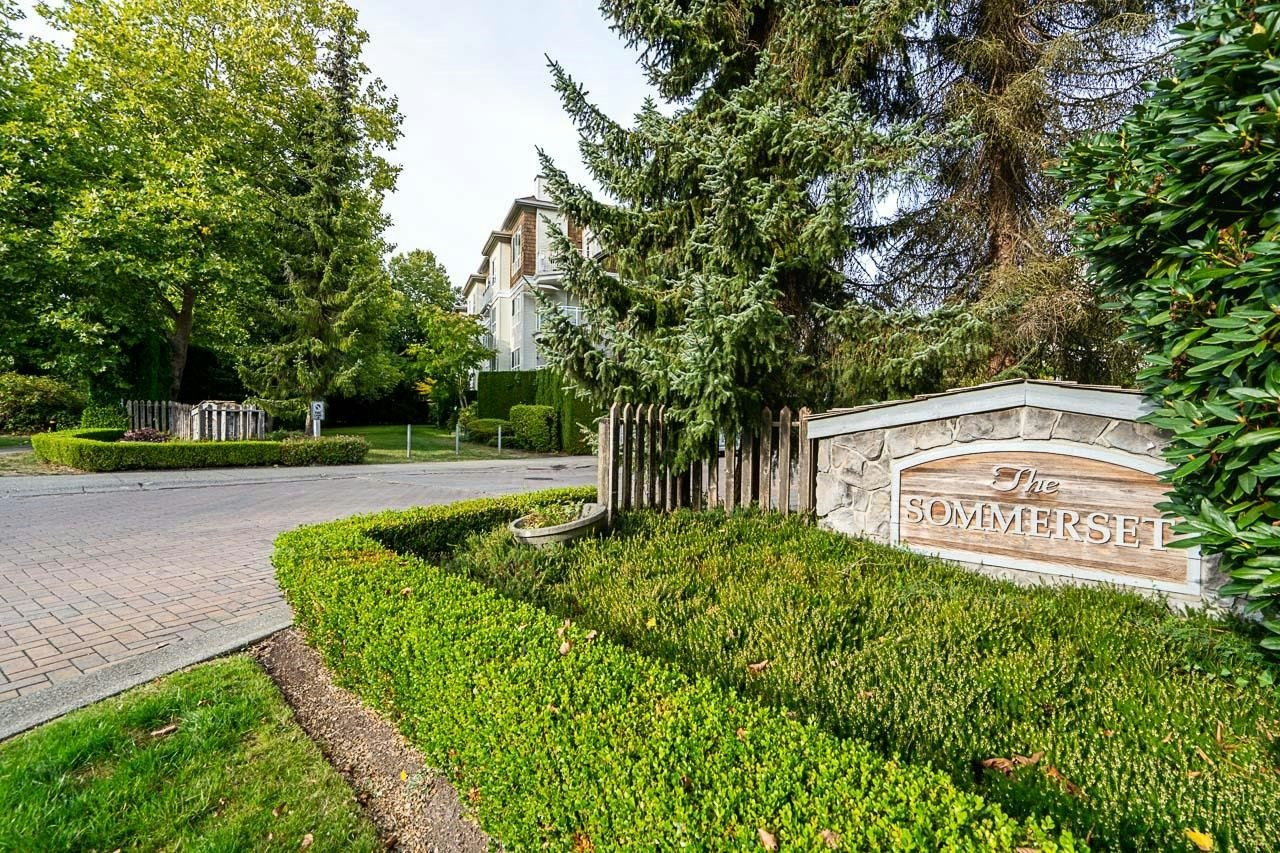 201-10186 155 Street, Surrey, BC, V3R 0R6