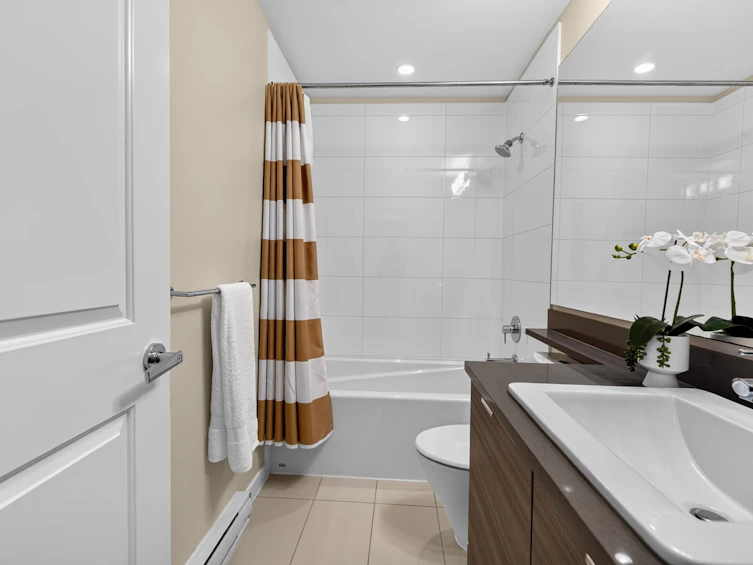 515-2665 Mountain Highway, North Vancouver, BC, V7J 0A8 - 25