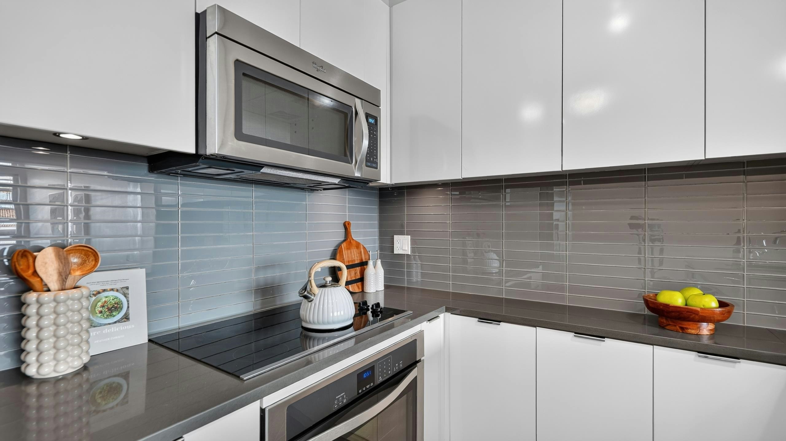 515-2665 Mountain Highway, North Vancouver, BC, V7J 0A8 - 24