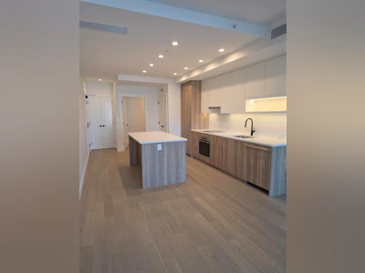 310-8398 Oak Street - 4