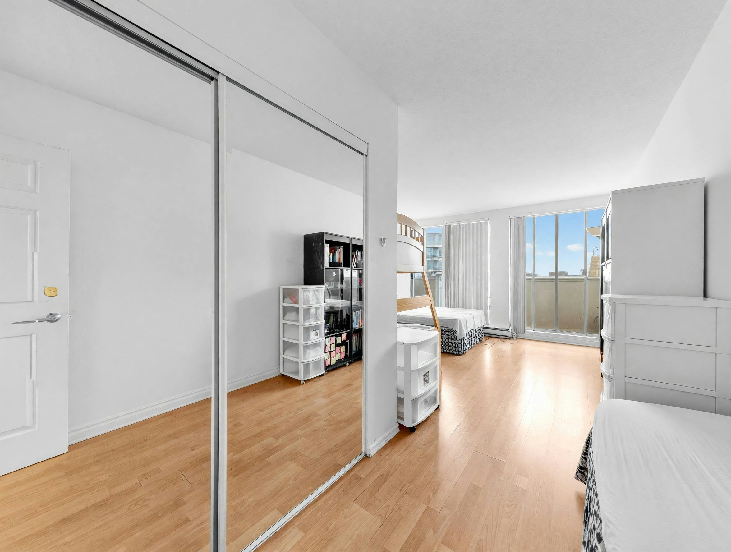 1302-8246 Lansdowne Road, Richmond, BC, V6X 3Y4 - 12