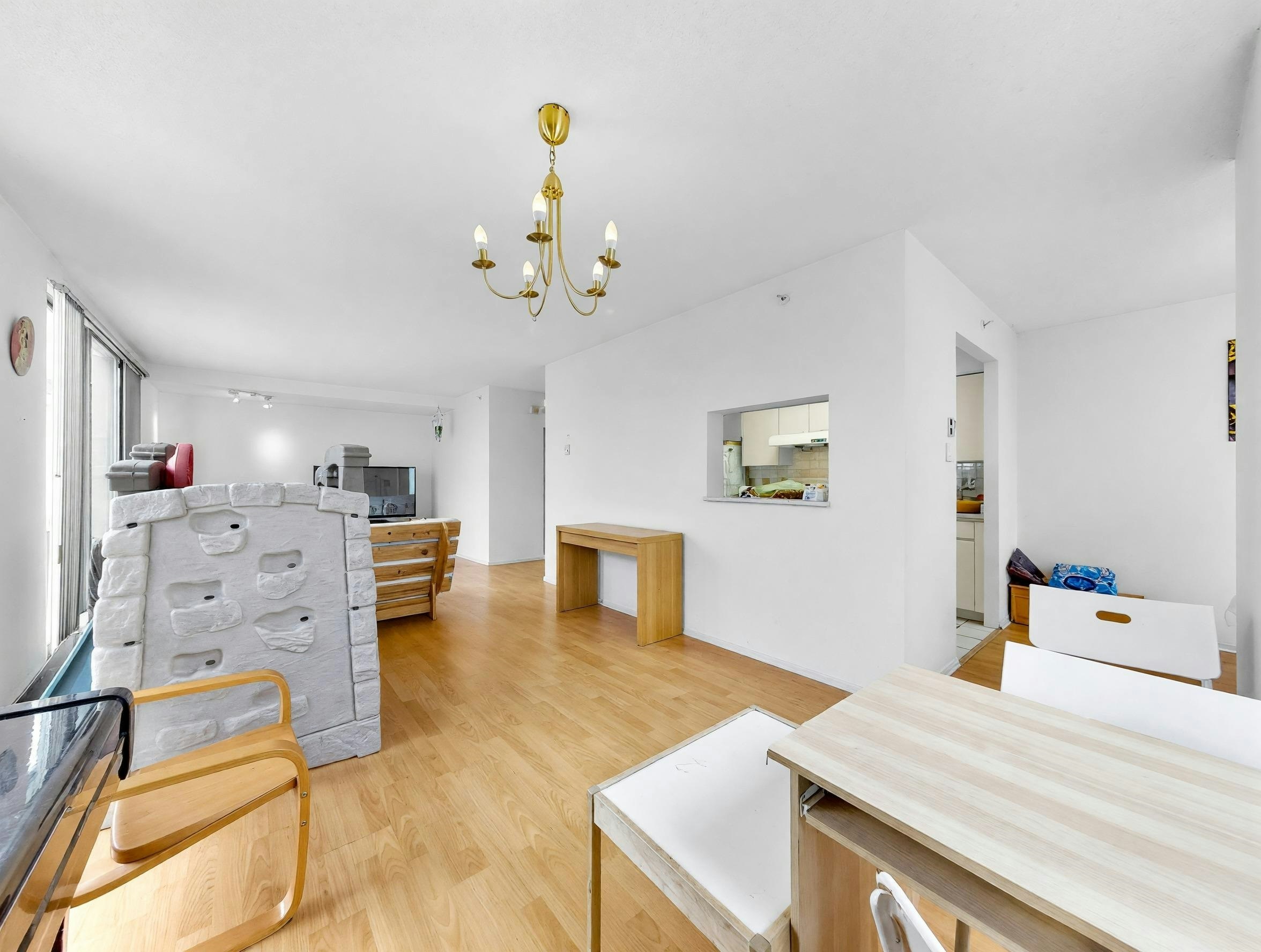 1302-8246 Lansdowne Road, Richmond, BC, V6X 3Y4 - 7