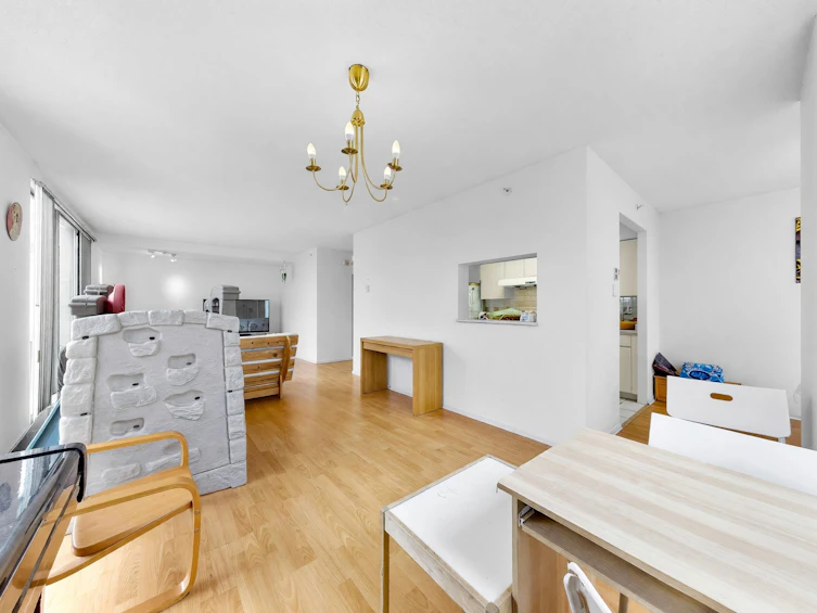 1302-8246 Lansdowne Road, Richmond, BC, V6X 3Y4 - 7