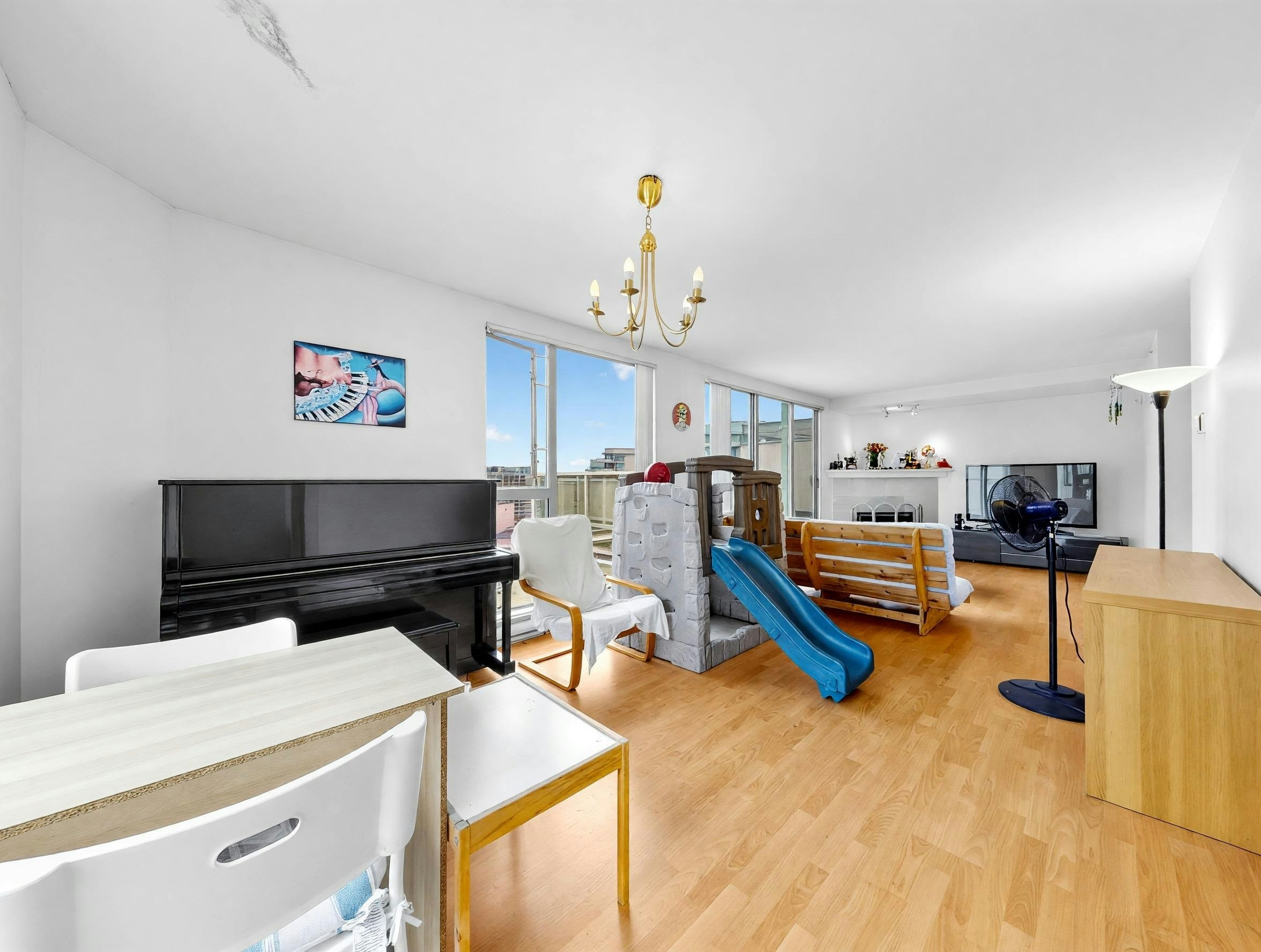 1302-8246 Lansdowne Road, Richmond, BC, V6X 3Y4 - 8