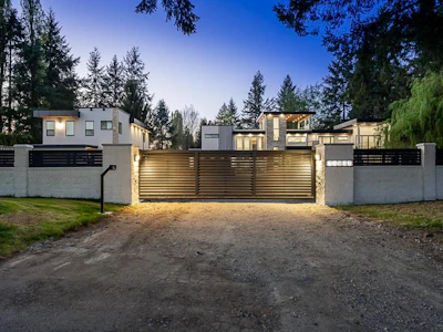 25031 57 Avenue - 2