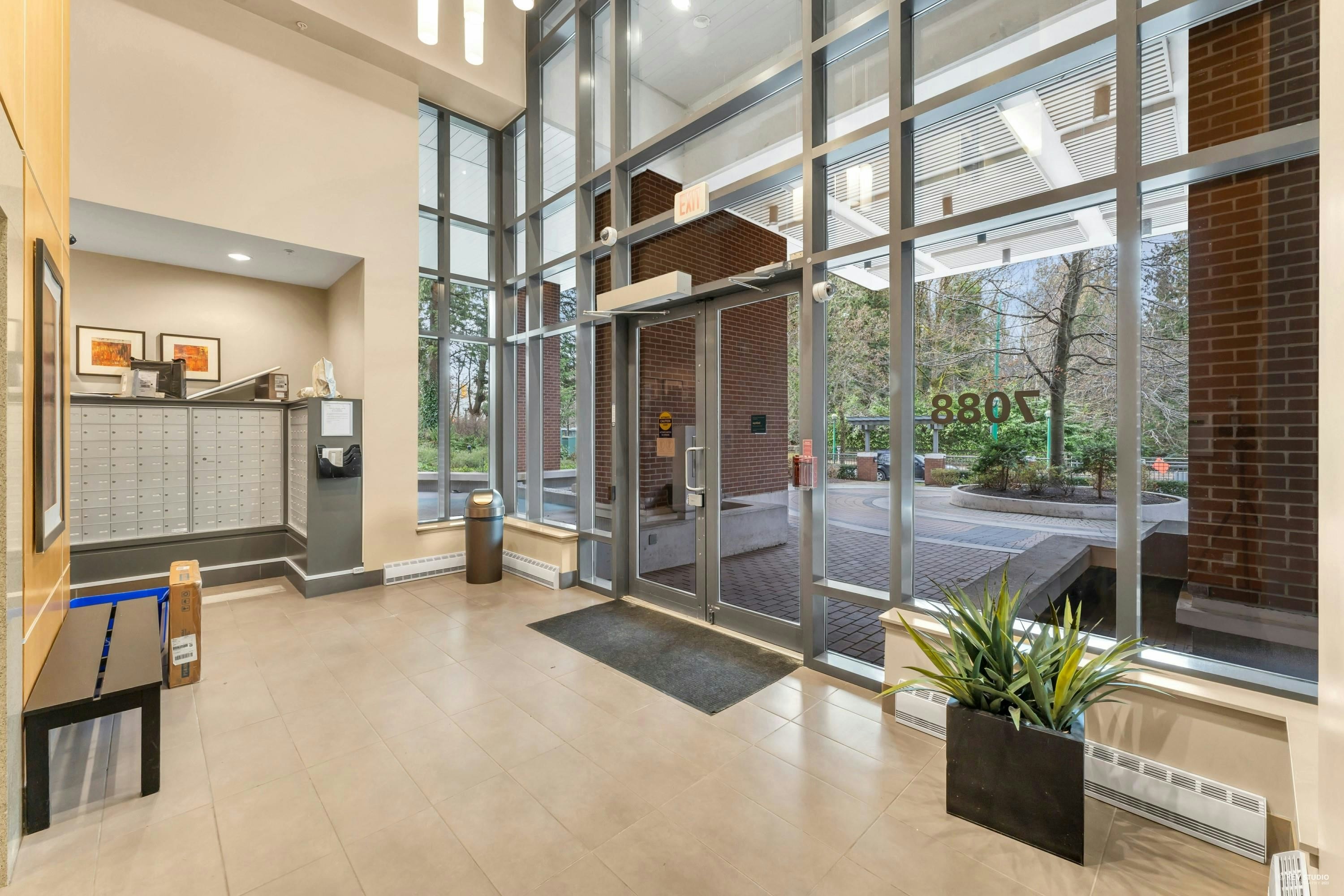 2902-7088 18th Avenue, Burnaby, BC, V3N 0A2 - 18