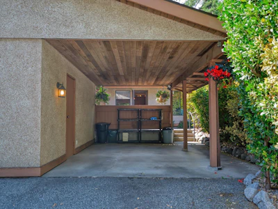 837 North Road - 4