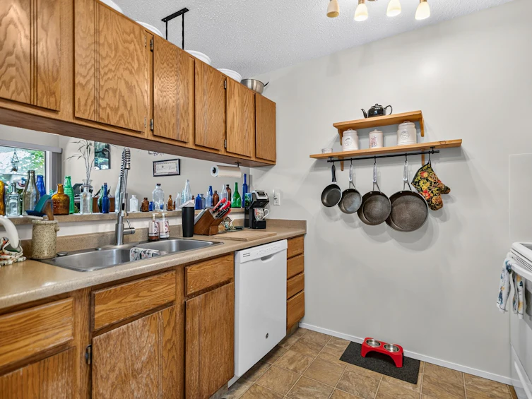 837 North Road, Gibsons, BC, V0N 1V9 - 4