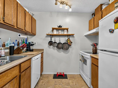 837 North Road - 5