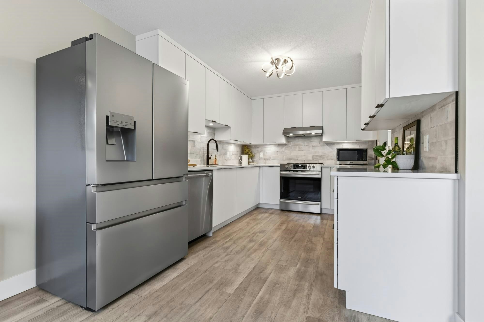 3-46350 Cessna Drive, Chilliwack, BC, V2P 7W3 - 8