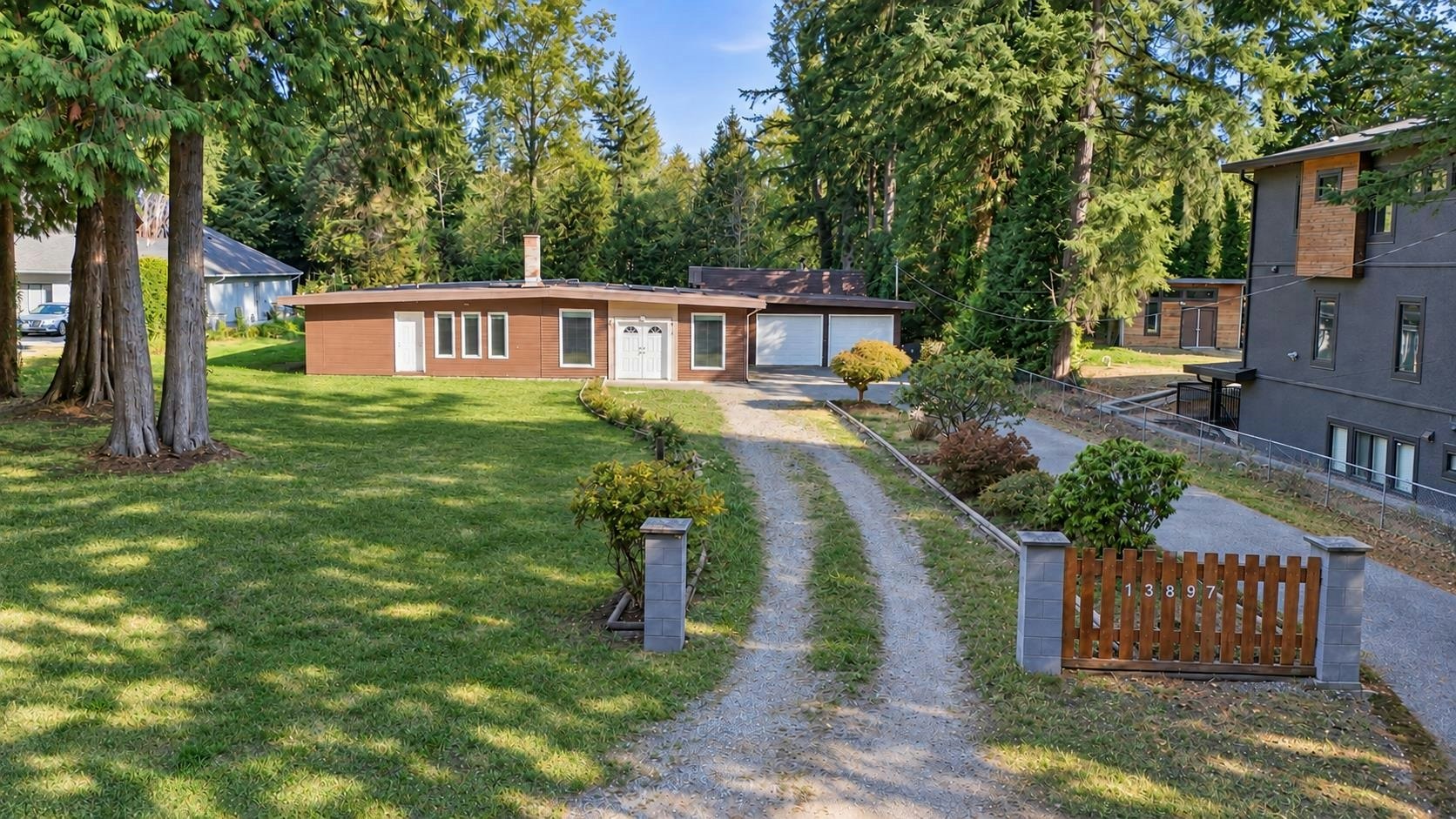 13897 56a Avenue, Surrey, BC, V3X 2X5