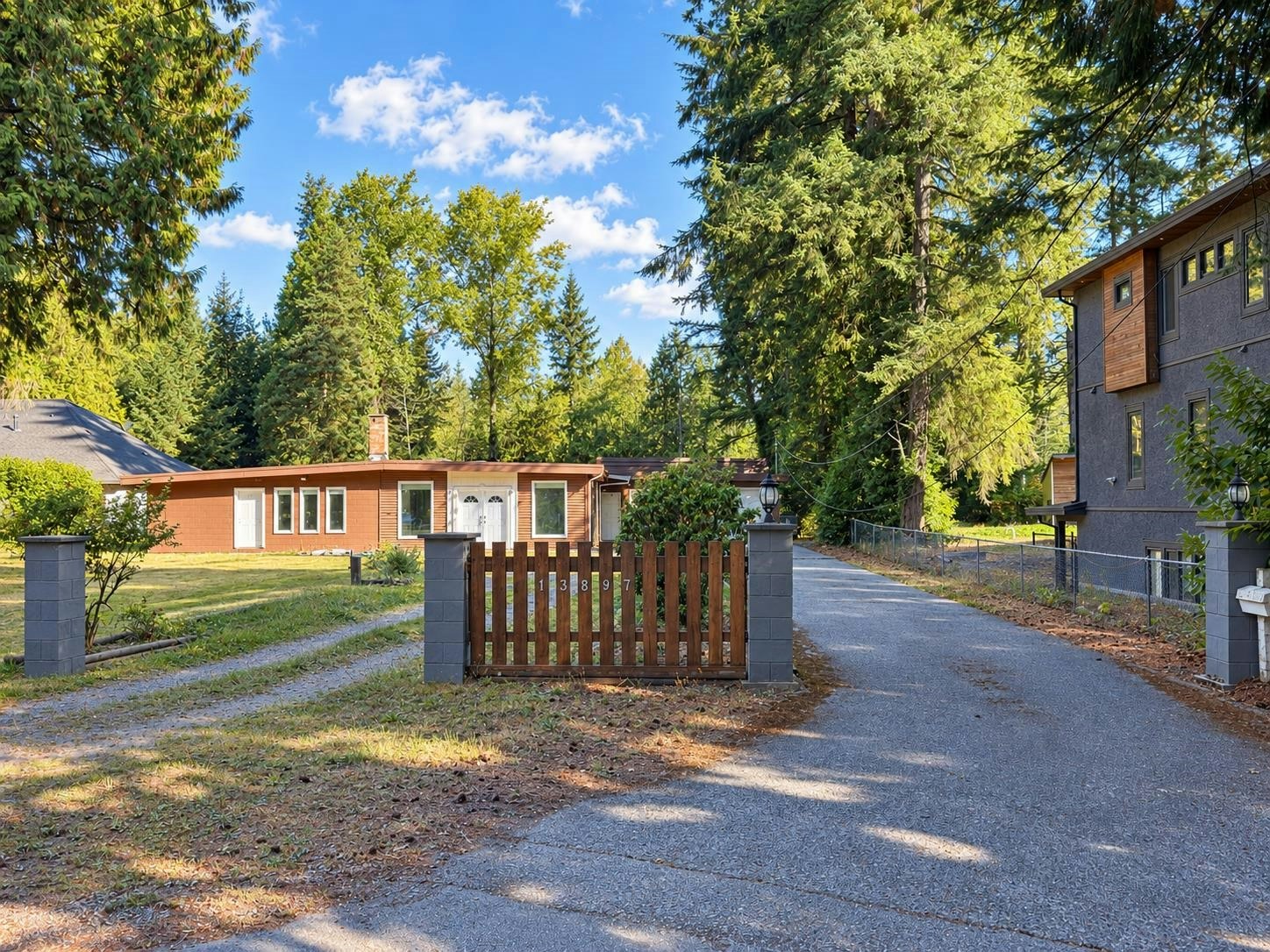 13897 56a Avenue, Surrey, BC, V3X 2X5 - 8