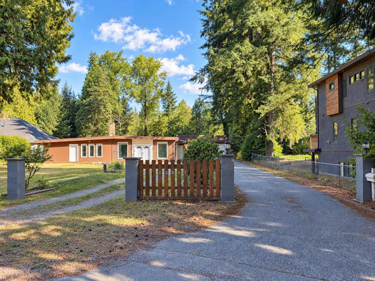 13897 56a Avenue, Surrey, BC, V3X 2X5 - 8