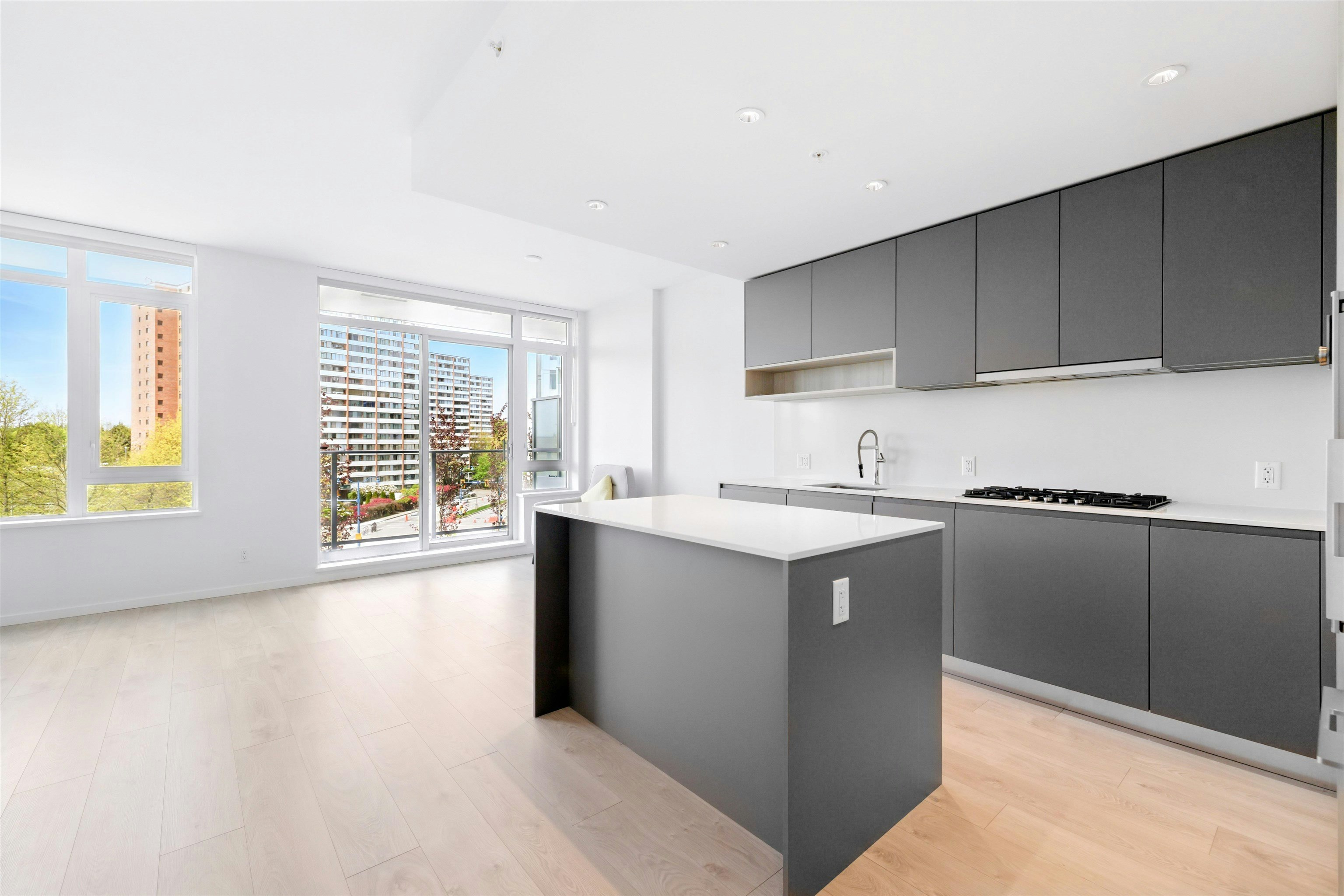 422-6808 Minoru Boulevard, Richmond, BC, V6Y 0M7 - 2