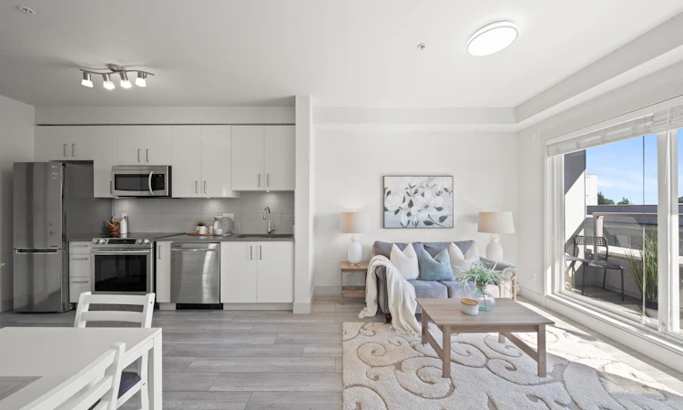 502-13978 Fraser Highway