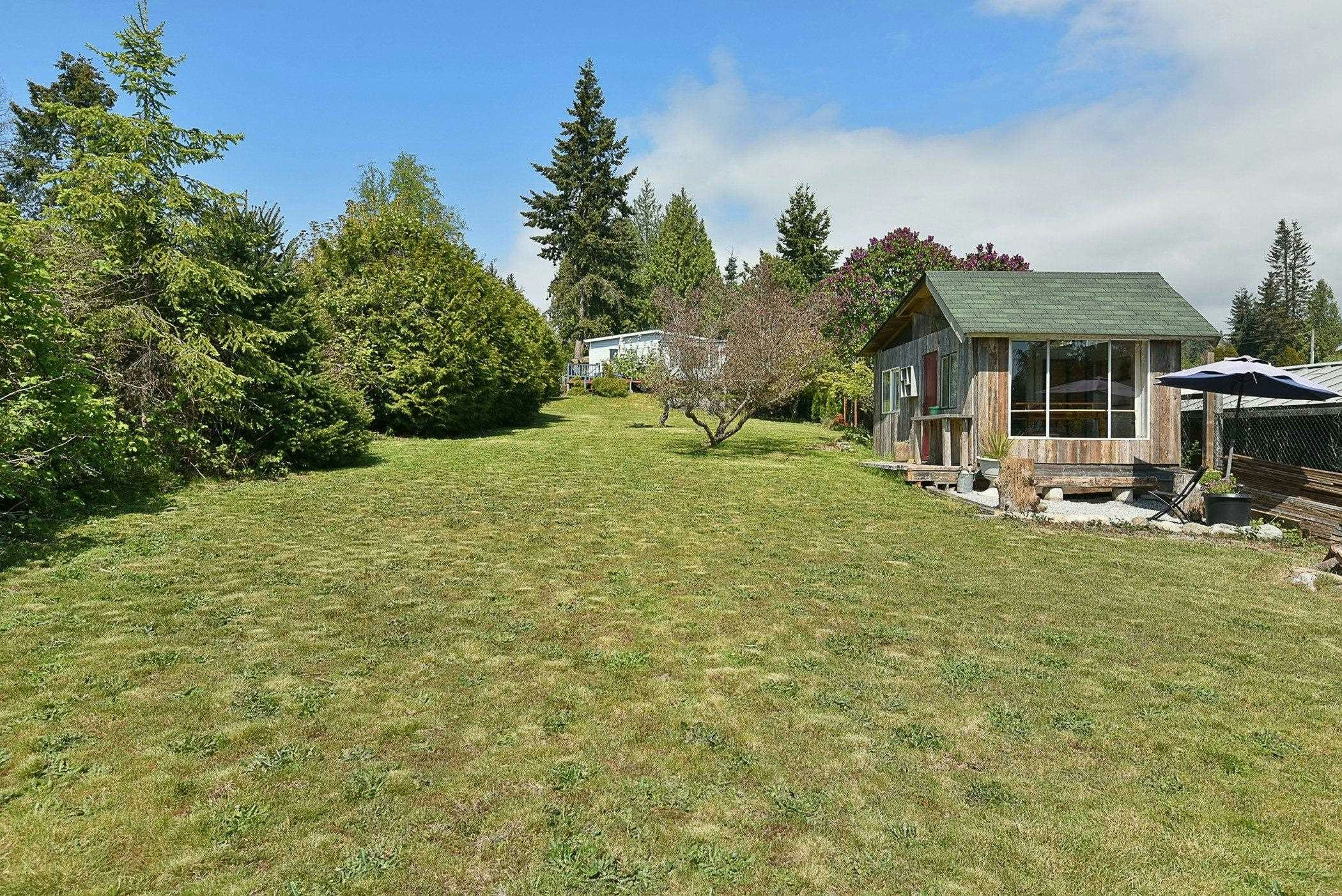 6217 Bligh Road, Sechelt, BC, V7Z 0M1