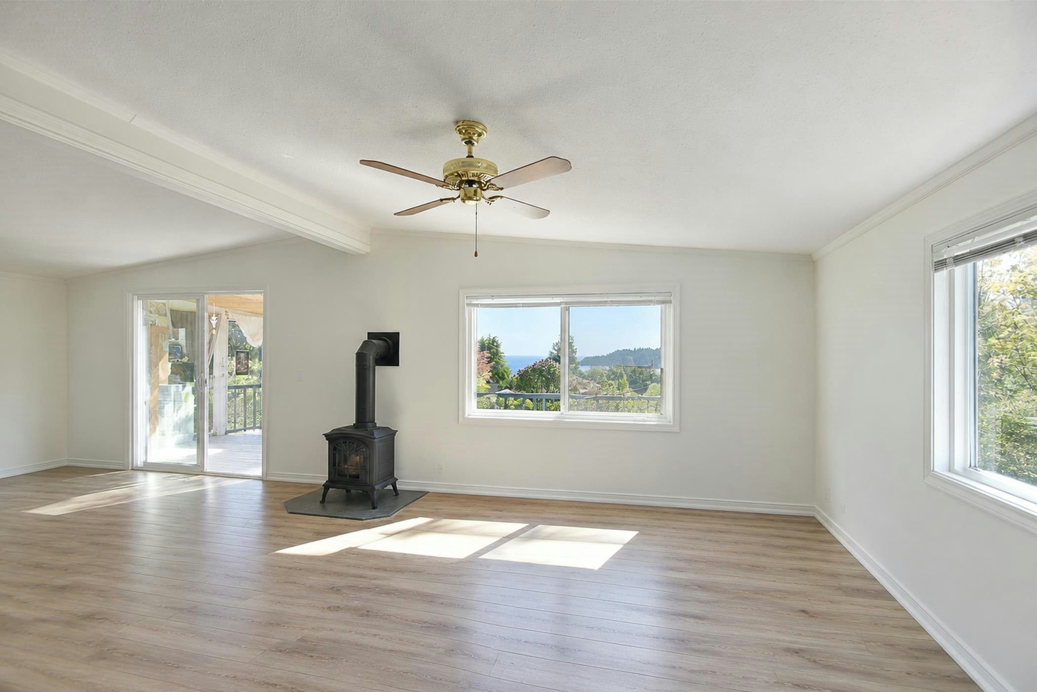 6217 Bligh Road - 5