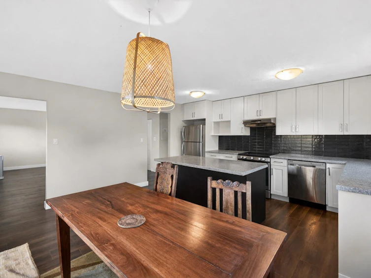 557 E 21st Avenue, Vancouver, BC, V5V 1R5 - 12