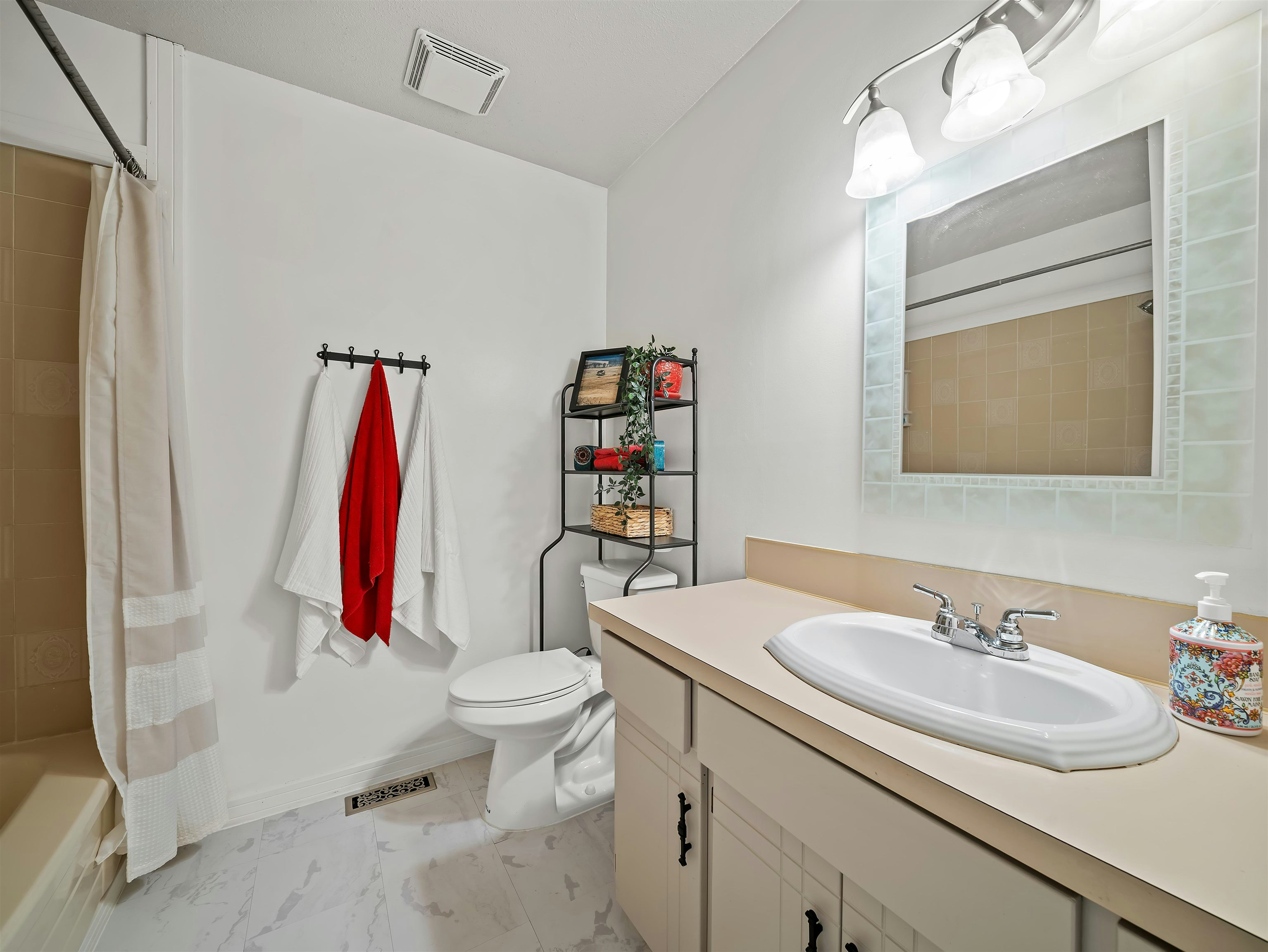 1120 Wallace Court, Coquitlam, BC, V3C 4X4 - 20