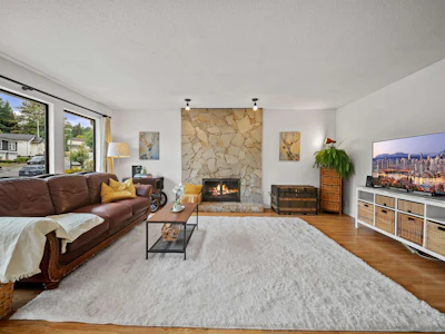 1120 Wallace Court - 2