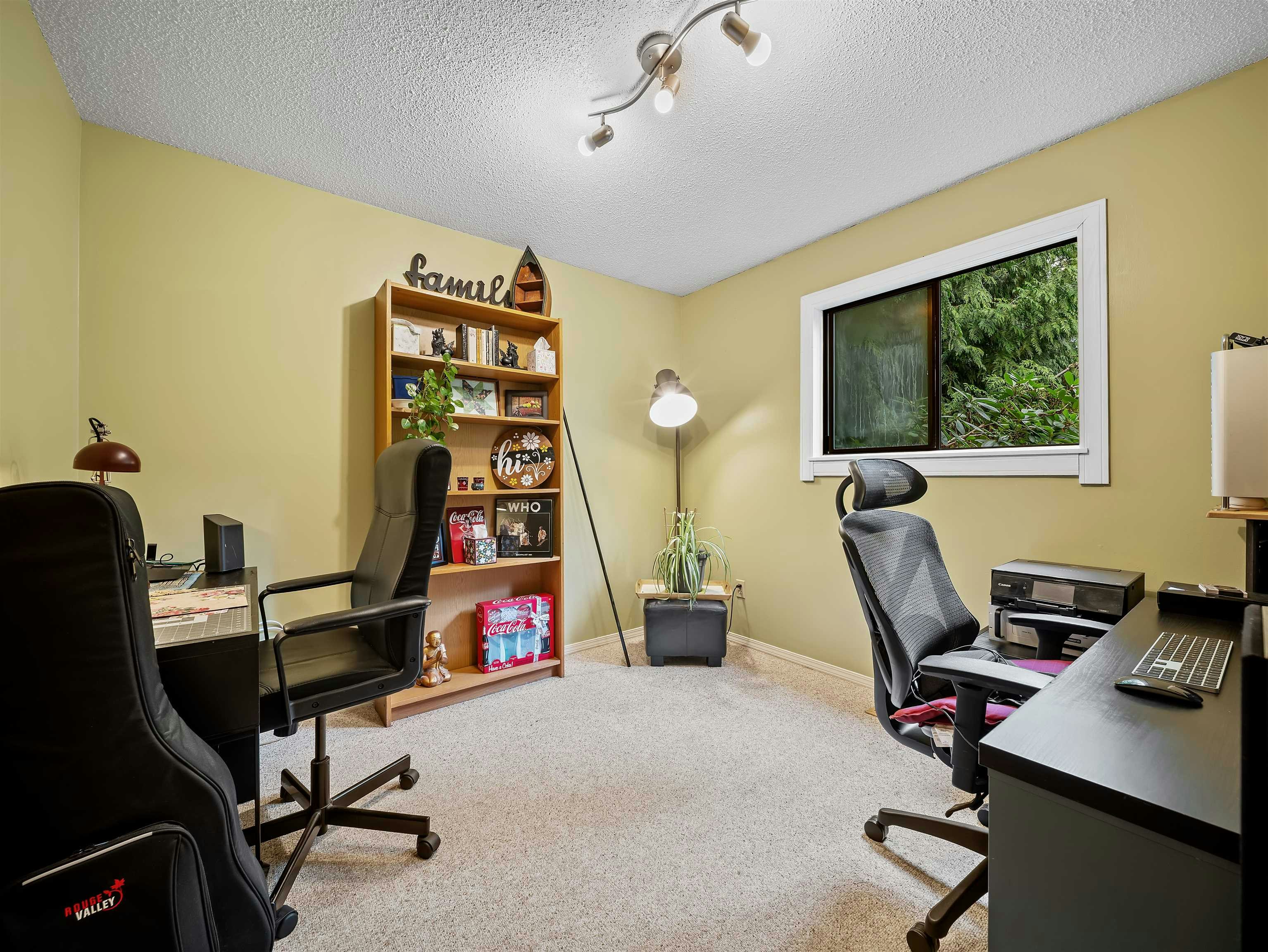 1120 Wallace Court, Coquitlam, BC, V3C 4X4 - 18