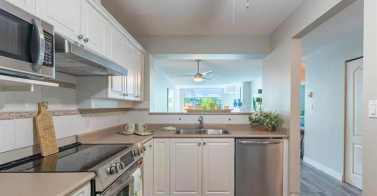 404-12148 224st, Maple Ridge, BC, V2X 3N8 - 3