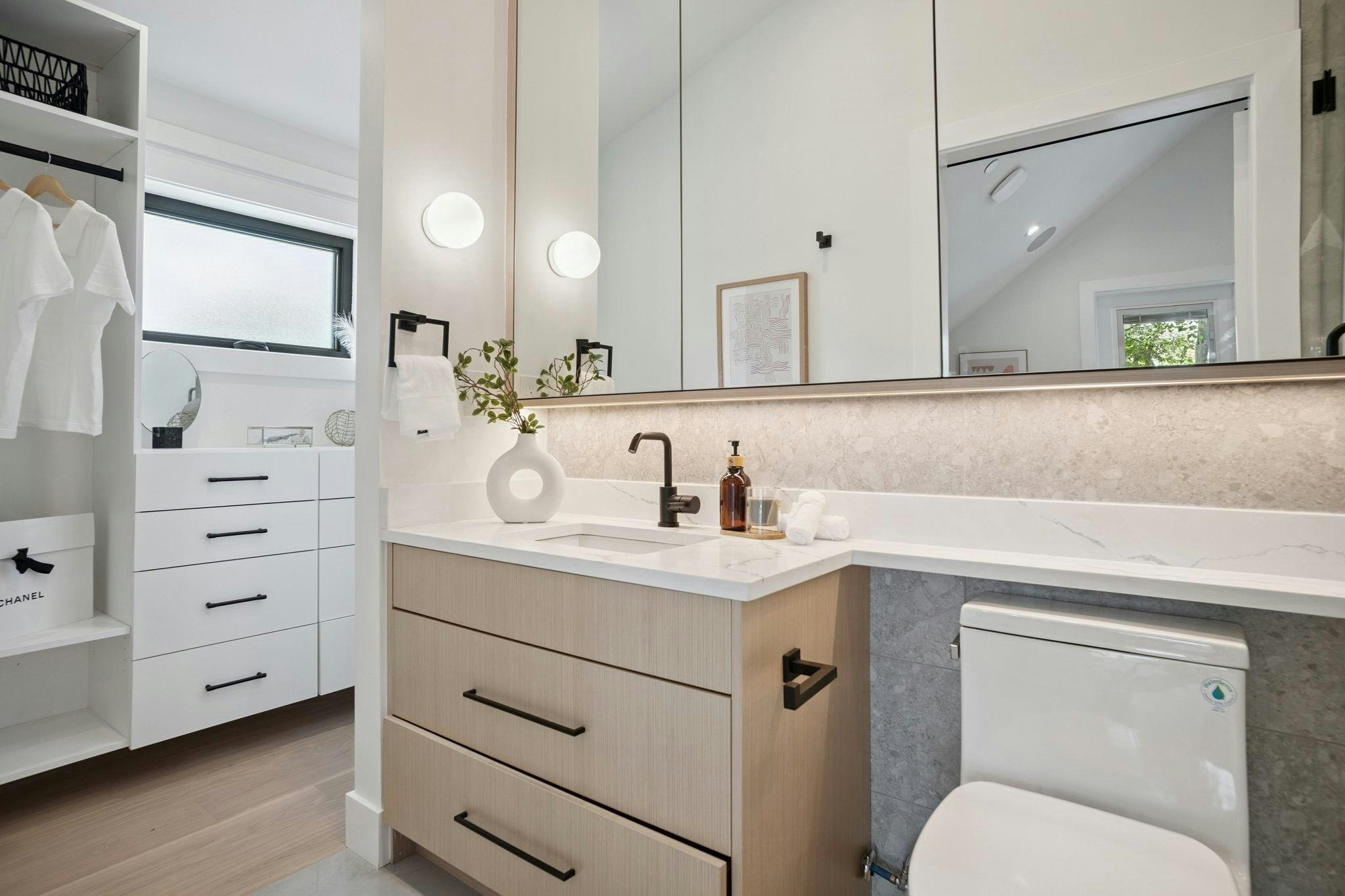 2307 E 3rd Avenue, Vancouver, BC, V5N 4W7 - 26