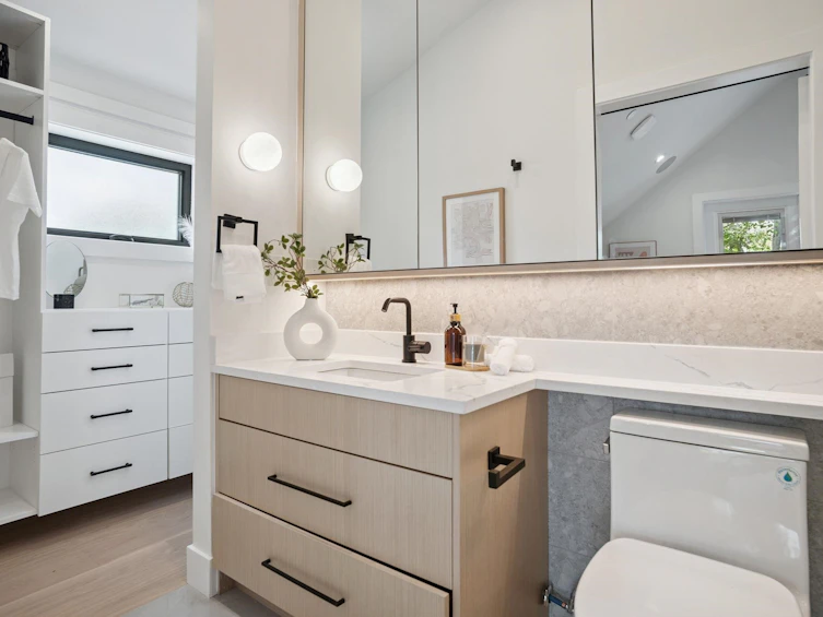 2307 E 3rd Avenue, Vancouver, BC, V5N 4W7 - 26