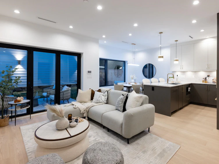 #2-1079 E 14th Avenue, Vancouver, BC, V5T 2P1 - 2