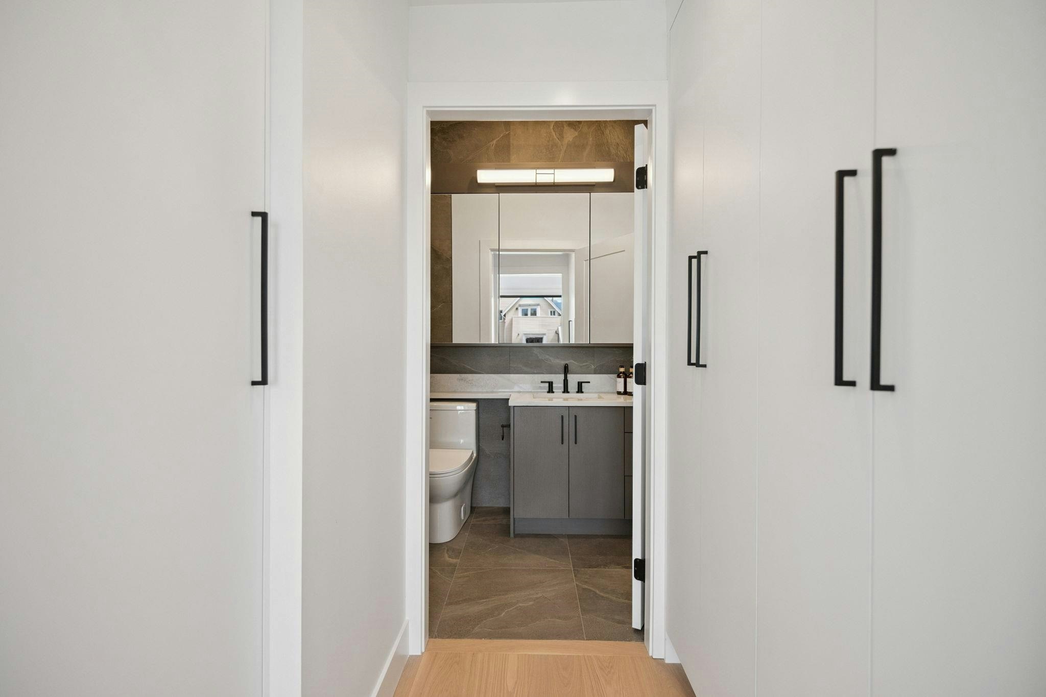 #2-1079 E 14th Avenue, Vancouver, BC, V5T 2P1 - 25